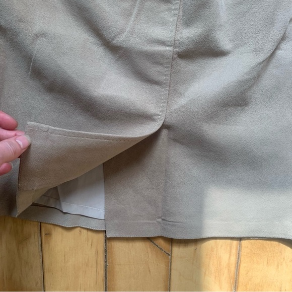 Suede co-ord set. - Picture 6 of 8